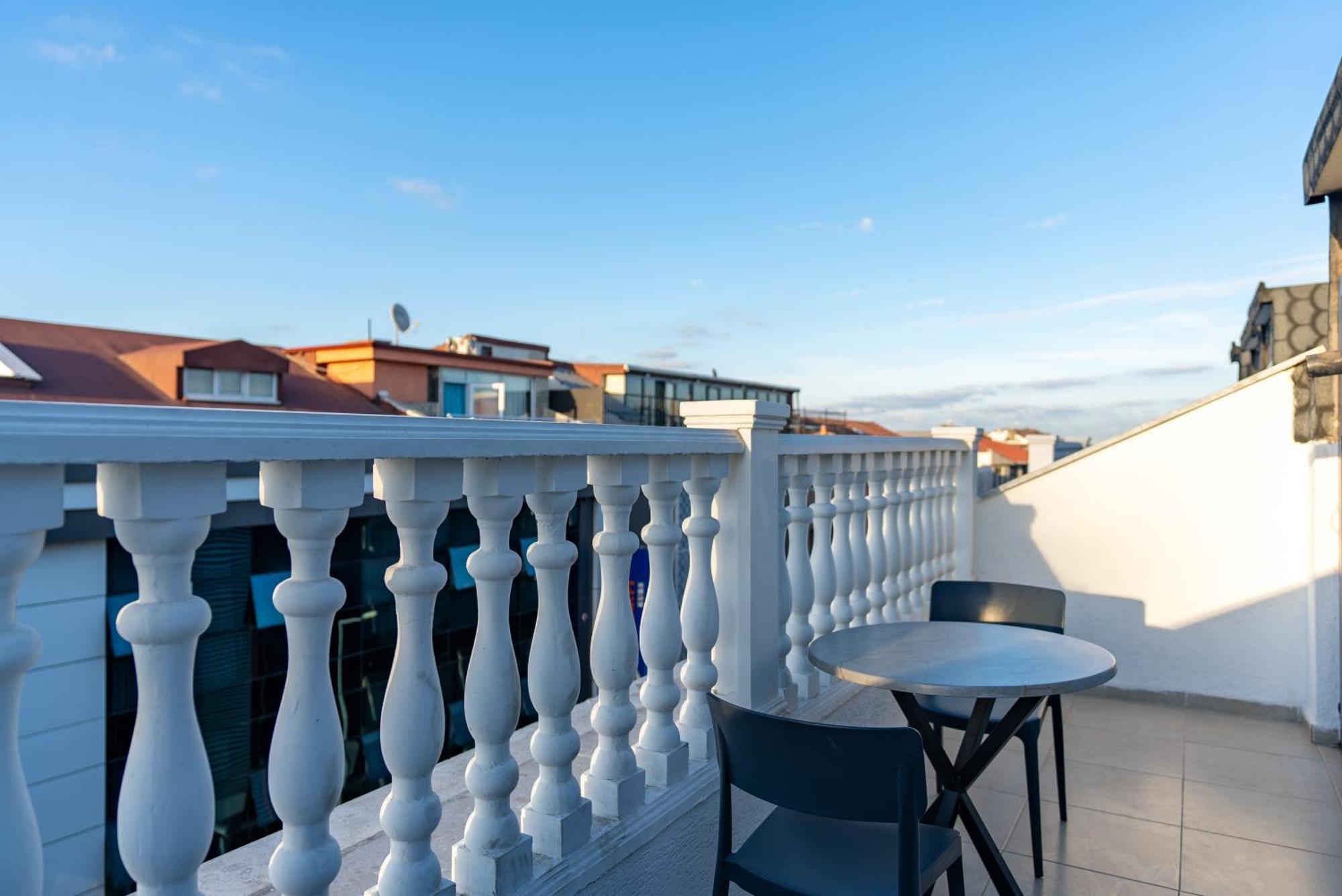 Black Palace Hotel Istanbul Exterior photo