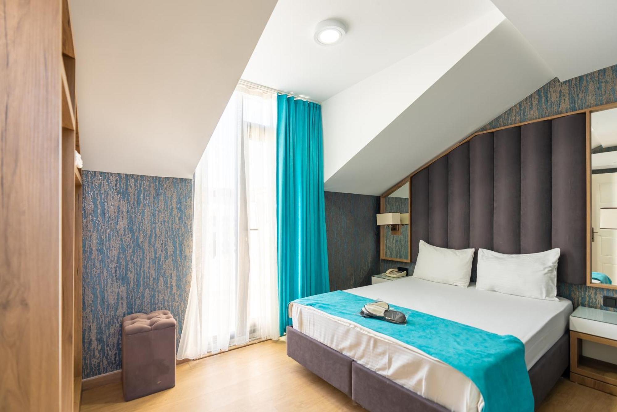Black Palace Hotel Istanbul Exterior photo